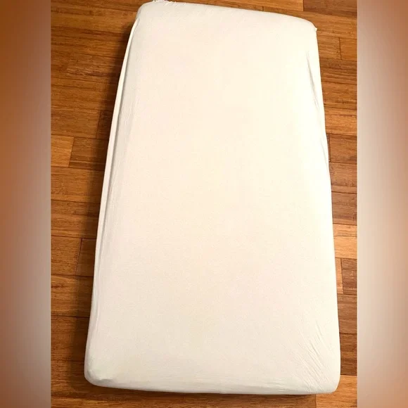 Kyte Baby Crib Sheet - Picture 5 of 5